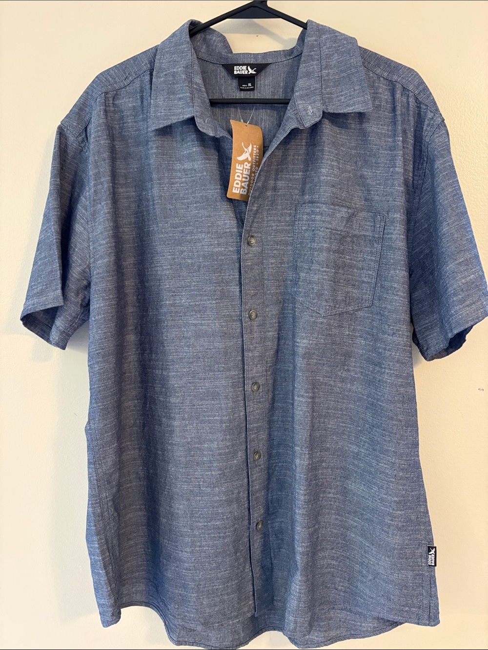 Eddie Bauer Men’s XL Blue Chambrays Short Sleeve Shirt NWT